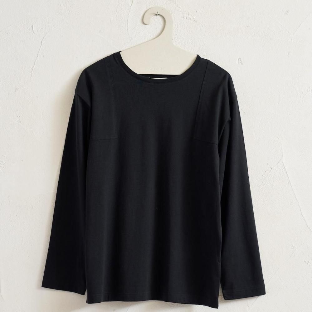 <img class='new_mark_img1' src='https://img.shop-pro.jp/img/new/icons14.gif' style='border:none;display:inline;margin:0px;padding:0px;width:auto;' />c/c patch tee - black