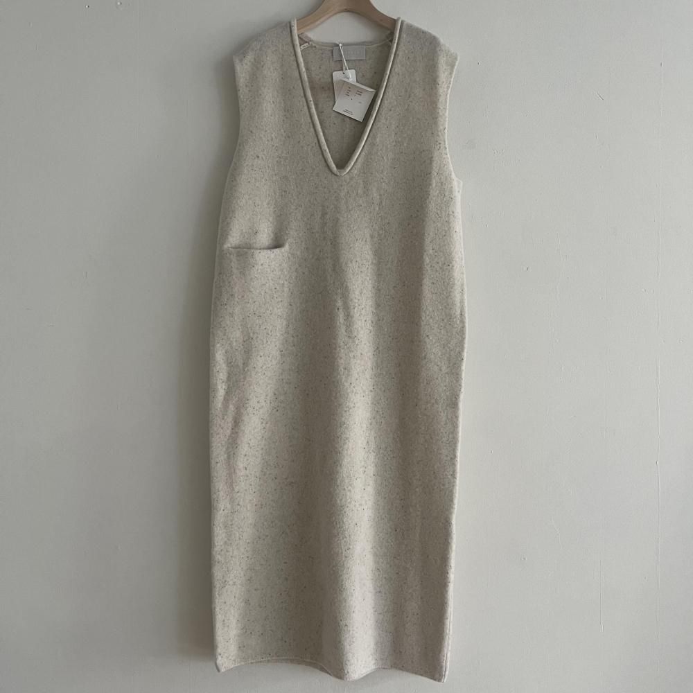 <img class='new_mark_img1' src='https://img.shop-pro.jp/img/new/icons14.gif' style='border:none;display:inline;margin:0px;padding:0px;width:auto;' />boiled wool v neck dress - lt beige