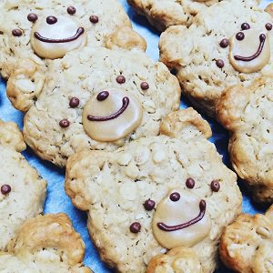<img class='new_mark_img1' src='https://img.shop-pro.jp/img/new/icons29.gif' style='border:none;display:inline;margin:0px;padding:0px;width:auto;' />Brown rice flour Teddy Bear Cookie（無農薬玄米粉テディーベアクッキー）