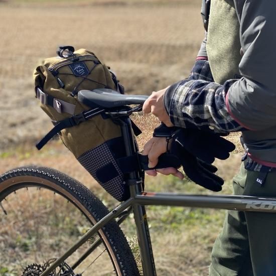 RawLow Mountain Works｜Bike'n Hike Post Bag X-pac｜CLAMP