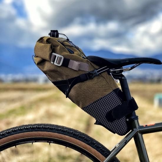 RawLow Mountain Works｜Bike'n Hike Post Bag X-pac｜CLAMP