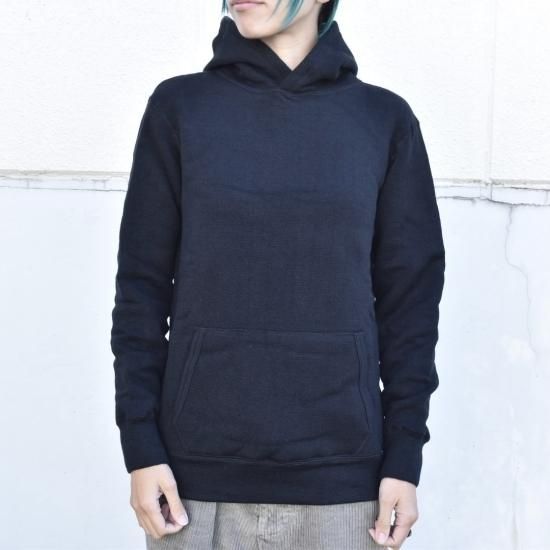 Yetina / Pullover Hoodie