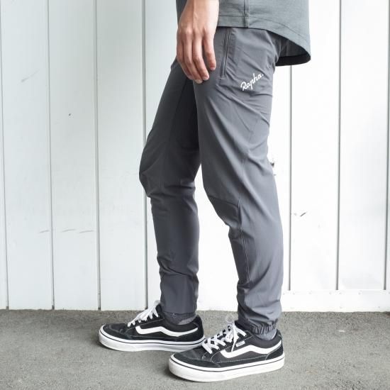 売れ筋商品お見逃しなく 新品 Rapha Men's Trail Lightweight Pants Lサイズ ダーク 男性用