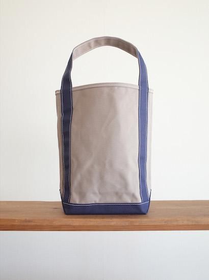 TEMBEA Baguette Tote - Gray / Dk Navy