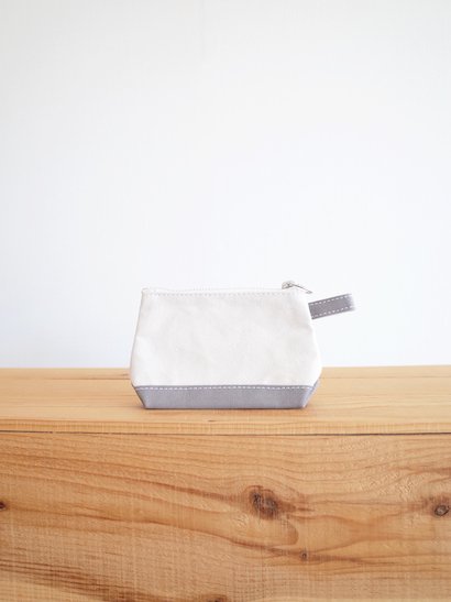 TEMBEA Toiletry Bag Small - Natural / Mid Gray