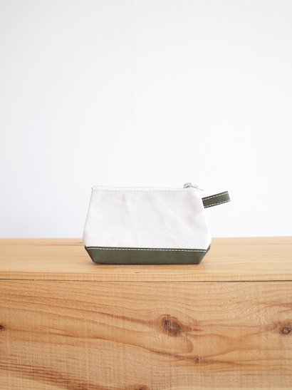 TEMBEA Toiletry Bag Small - Natural / Olive