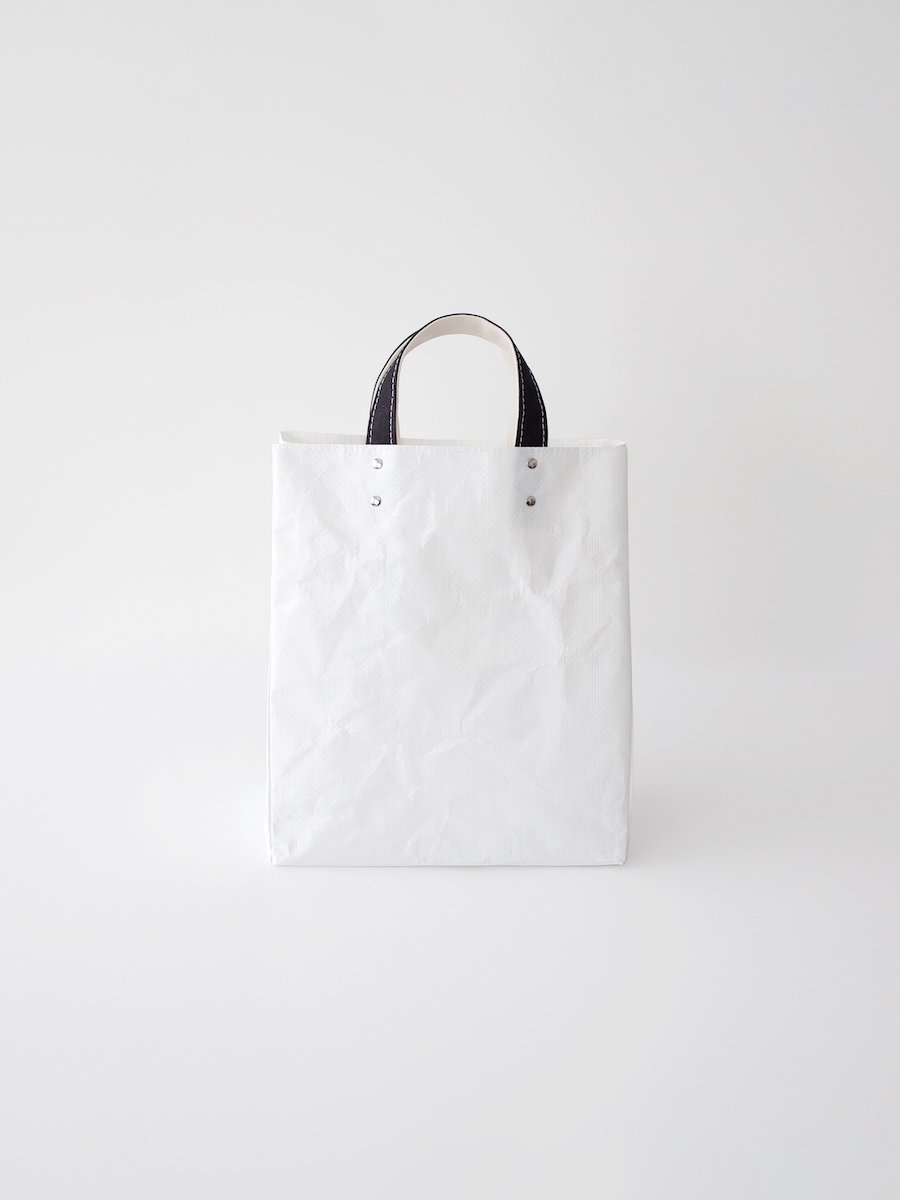 TEMBEA Paper Tote Medium Pe-Cloth - White / Black