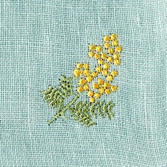 手刺繍入り　リネンクロス/リネンハンカチ【ミモザブーケ】 手刺繍入り リネンクロス/リネンハンカチ【ミモザブーケ】