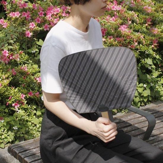 越生うちわ りんごの村［BIG］| TOKYO UCHIWA うちわ | OLD-FASHIONED