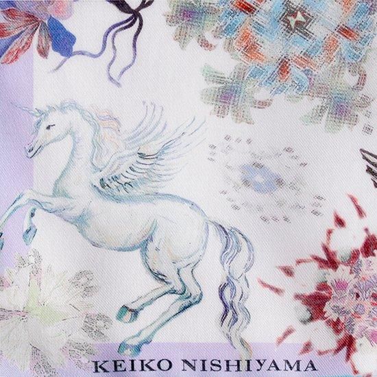 架空の動物が描かれたHermesLe Sacre de l'Hiverハンカチ Le Sacre de l'Hiver scarf 45 | Hermès Finland