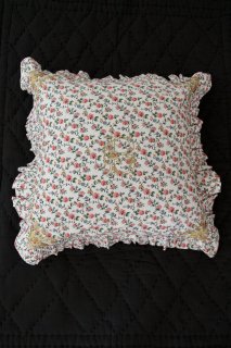  30% OFF // PILLOW CASE WITH FLOUNCE （Ivory flower print - Corduroy）