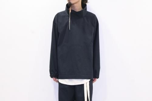 <img class='new_mark_img1' src='https://img.shop-pro.jp/img/new/icons47.gif' style='border:none;display:inline;margin:0px;padding:0px;width:auto;' />SAMSARA / STAND COLLAR ANORAK(NAVY)