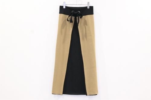 <img class='new_mark_img1' src='https://img.shop-pro.jp/img/new/icons47.gif' style='border:none;display:inline;margin:0px;padding:0px;width:auto;' />TAN / COLOR COMBI APRON(CAMELBLACK)