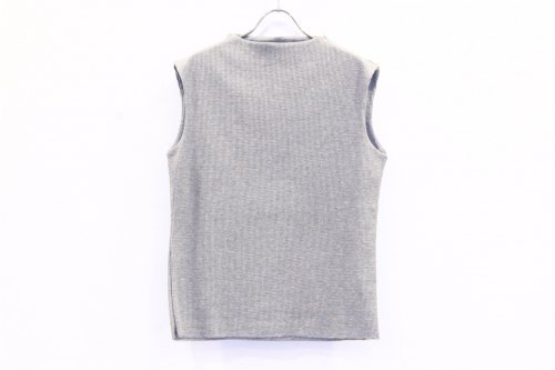 <img class='new_mark_img1' src='https://img.shop-pro.jp/img/new/icons47.gif' style='border:none;display:inline;margin:0px;padding:0px;width:auto;' />Natsumi Zama /Sleeveless Top(GREY)