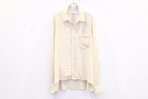 <img class='new_mark_img1' src='https://img.shop-pro.jp/img/new/icons47.gif' style='border:none;display:inline;margin:0px;padding:0px;width:auto;' />THEE / open collar - SHORT(IVORY)