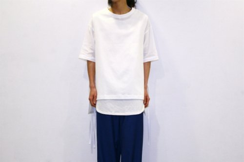 <img class='new_mark_img1' src='https://img.shop-pro.jp/img/new/icons47.gif' style='border:none;display:inline;margin:0px;padding:0px;width:auto;' />THEE / Slit shirts(WHITE)