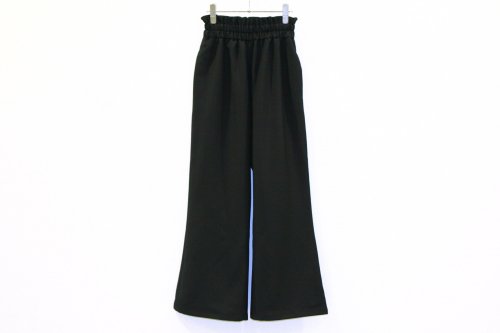 <img class='new_mark_img1' src='https://img.shop-pro.jp/img/new/icons47.gif' style='border:none;display:inline;margin:0px;padding:0px;width:auto;' />Natsumi Zama / BELL-BOTTOMS TROUSERS(BLACK)