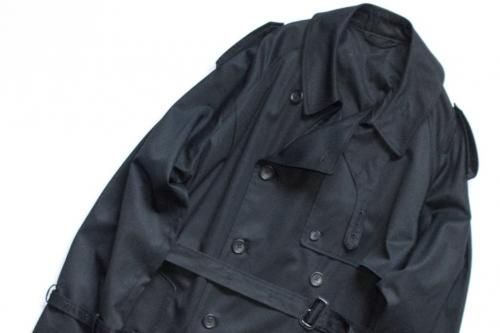 <img class='new_mark_img1' src='https://img.shop-pro.jp/img/new/icons47.gif' style='border:none;display:inline;margin:0px;padding:0px;width:auto;' />stein / LAY OVERSIZED TRENCH COAT(BLACK)