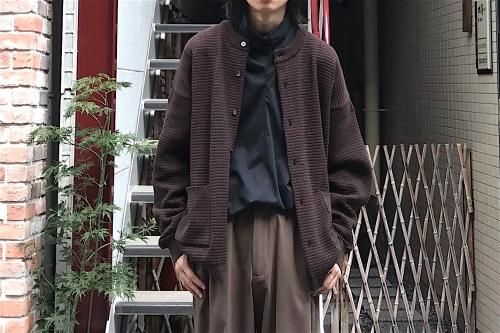 <img class='new_mark_img1' src='https://img.shop-pro.jp/img/new/icons47.gif' style='border:none;display:inline;margin:0px;padding:0px;width:auto;' />YASHIKI / Komogake Cardigan(BROWN)