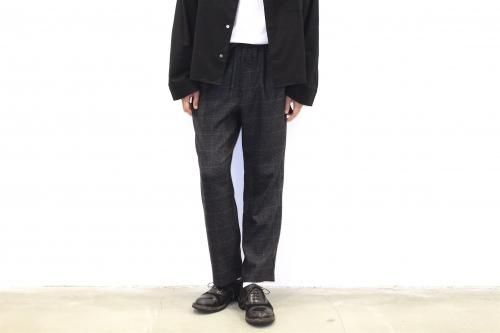 <img class='new_mark_img1' src='https://img.shop-pro.jp/img/new/icons47.gif' style='border:none;display:inline;margin:0px;padding:0px;width:auto;' />THEE / Hi waist easy slacks.(BLACK CHECK)