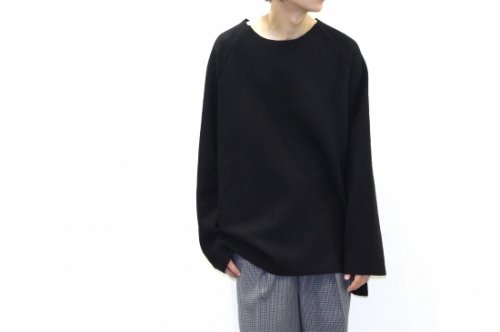 <img class='new_mark_img1' src='https://img.shop-pro.jp/img/new/icons47.gif' style='border:none;display:inline;margin:0px;padding:0px;width:auto;' />VOAAOV / CREW-NECK BIG KNIT(BLACK)
