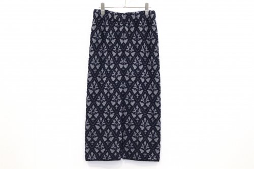 <img class='new_mark_img1' src='https://img.shop-pro.jp/img/new/icons47.gif' style='border:none;display:inline;margin:0px;padding:0px;width:auto;' />TAN / DAMASK PATTERN SKIRT(NAVY)