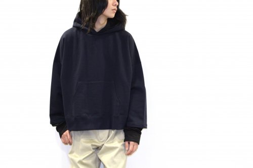 <img class='new_mark_img1' src='https://img.shop-pro.jp/img/new/icons47.gif' style='border:none;display:inline;margin:0px;padding:0px;width:auto;' />no. / STA LAYERED HOODY(NAVYxBLACK)
