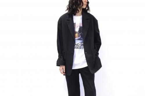 <img class='new_mark_img1' src='https://img.shop-pro.jp/img/new/icons47.gif' style='border:none;display:inline;margin:0px;padding:0px;width:auto;' />VOAAOV / OVERSIZE SLEEVECORD JACKET(BLACK)
