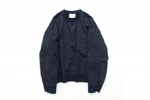 <img class='new_mark_img1' src='https://img.shop-pro.jp/img/new/icons47.gif' style='border:none;display:inline;margin:0px;padding:0px;width:auto;' />stein / DIVIDE SLEEVE V NECK SWEAT LS(DARK NAVY)