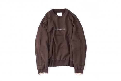 <img class='new_mark_img1' src='https://img.shop-pro.jp/img/new/icons47.gif' style='border:none;display:inline;margin:0px;padding:0px;width:auto;' />stein / OVERSIZED REBUILD SWEAT LS(DARK BROWN)