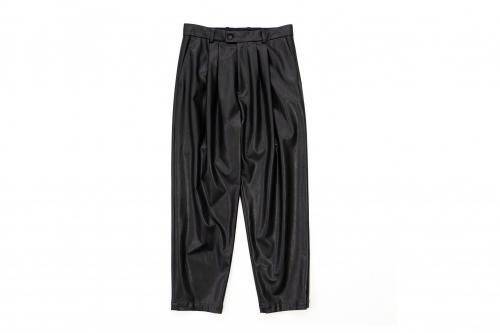 <img class='new_mark_img1' src='https://img.shop-pro.jp/img/new/icons47.gif' style='border:none;display:inline;margin:0px;padding:0px;width:auto;' />stein / FAKE LEATHER TROUSERS(BLACK)