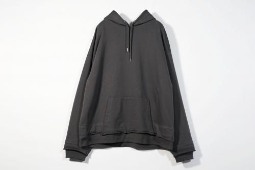 <img class='new_mark_img1' src='https://img.shop-pro.jp/img/new/icons47.gif' style='border:none;display:inline;margin:0px;padding:0px;width:auto;' />YOKE / RESIZED WIDE HOODIE(DUSTY NAVY)