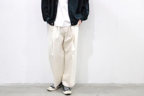 <img class='new_mark_img1' src='https://img.shop-pro.jp/img/new/icons47.gif' style='border:none;display:inline;margin:0px;padding:0px;width:auto;' />stein / WIDE STRAIGHT TROUSERS(OFF)