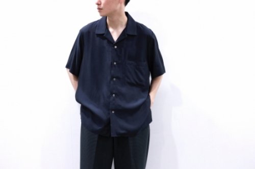 <img class='new_mark_img1' src='https://img.shop-pro.jp/img/new/icons47.gif' style='border:none;display:inline;margin:0px;padding:0px;width:auto;' />stein / CUPRO OPEN COLLAR SS SHIRT(BLACK)