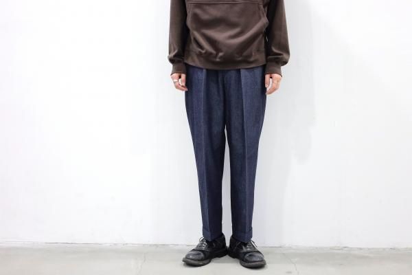 INTÉRIM | UK DENIM 1-TUCK SLACKS(INDIGO) | UKデニムワンタック