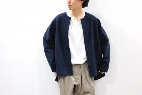 <img class='new_mark_img1' src='https://img.shop-pro.jp/img/new/icons47.gif' style='border:none;display:inline;margin:0px;padding:0px;width:auto;' />VOAAOV / OVERSIZE CREW NECK CARDIGAN(NAVY)