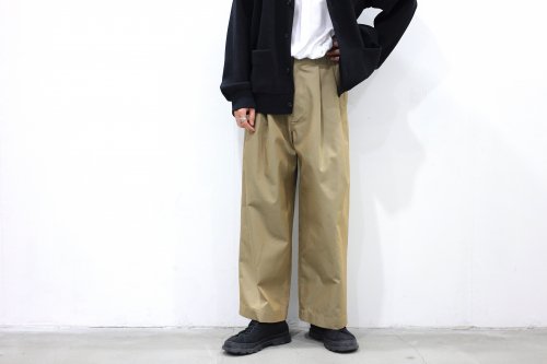<img class='new_mark_img1' src='https://img.shop-pro.jp/img/new/icons2.gif' style='border:none;display:inline;margin:0px;padding:0px;width:auto;' />VOAAOV / TWO TUCK WIDE TROUSERS(BEIGE)
