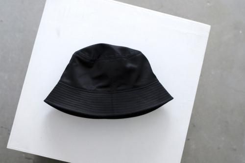 INTERIM インテリム　バケットハット　ブラック　黒　フリーサイズ INTÉRIM / インテリム】UK OILED CLOTH BUCKET HAT - BLACK