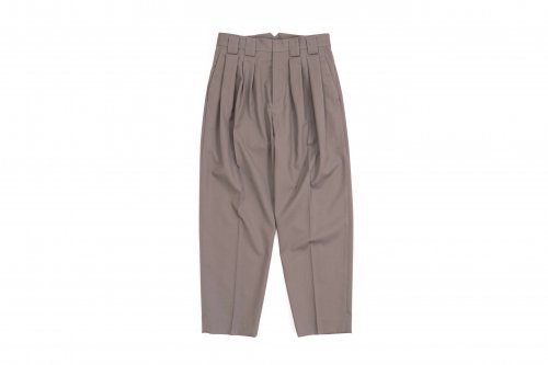 <img class='new_mark_img1' src='https://img.shop-pro.jp/img/new/icons47.gif' style='border:none;display:inline;margin:0px;padding:0px;width:auto;' />stein / DOUBLE WIDE TROUSERS(L.G.KHAKI) 