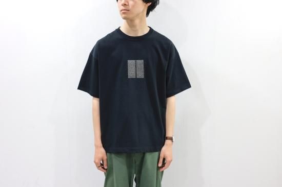 YOKE | NEWMAN EMBROIDERED T-SHIRT(BLACK) | ニューマン刺繍TEE