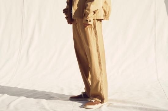 INTÉRIM | GIZA BACK SATIN BAKER PANTS(BEIGE) | ベイカーパンツ