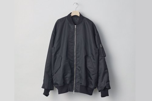 <img class='new_mark_img1' src='https://img.shop-pro.jp/img/new/icons2.gif' style='border:none;display:inline;margin:0px;padding:0px;width:auto;' />stein / OVERSIZED FLIGHT JACKET (BLACK)