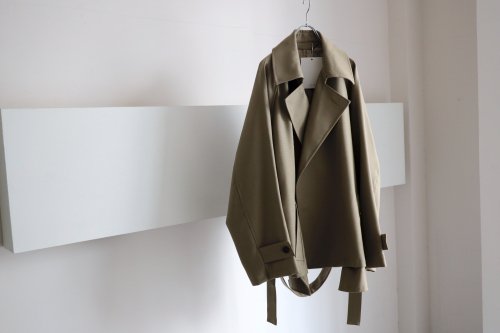 <img class='new_mark_img1' src='https://img.shop-pro.jp/img/new/icons2.gif' style='border:none;display:inline;margin:0px;padding:0px;width:auto;' />Blanc YM / Short Trench Coat(BEIGE)