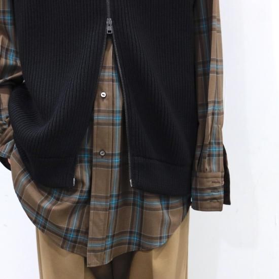 INTERIM | HYPER BIG HAND FRAMED DRIVERS ZIP KNIT VEST(BLACK