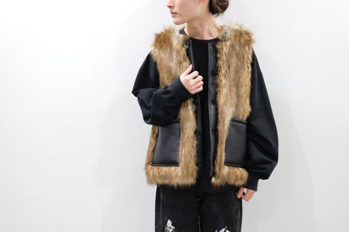 <img class='new_mark_img1' src='https://img.shop-pro.jp/img/new/icons2.gif' style='border:none;display:inline;margin:0px;padding:0px;width:auto;' />no. / FUR VEST(CAMEL)