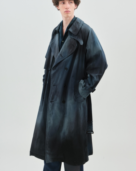 YOKE | SPRAY PRINTED TRENCH COAT(NAVY) | スプレープリントトレンチ