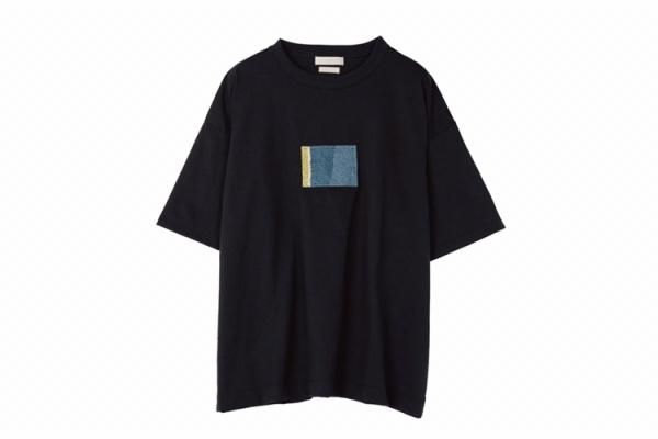yoke ポップアップ限定 刺繍 Tシャツ YOKE | EMBROIDERED T-SHIRT(MIST BLUE) | 刺繍TEE(ミストブルー