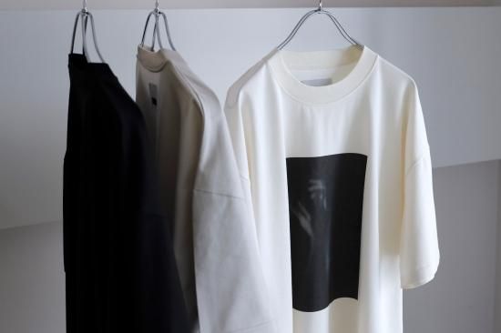 stein | シュタイン PRINT TEE（MERCERISED COTTON）- HAND