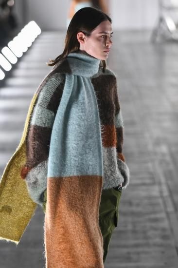 SY32 Mサイズ　カーキ　PANEL BORDER SWEATER SY32 Mサイズ カーキ PANEL BORDER SWEATER