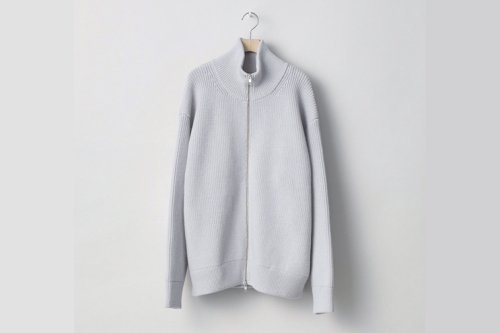 <img class='new_mark_img1' src='https://img.shop-pro.jp/img/new/icons2.gif' style='border:none;display:inline;margin:0px;padding:0px;width:auto;' />stein / OVERSIZED DRIVERS KNIT ZIP JACKET(OFF GREY)